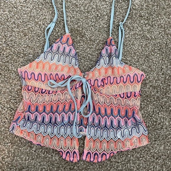 H&M cute crop top - Picture 2 of 3